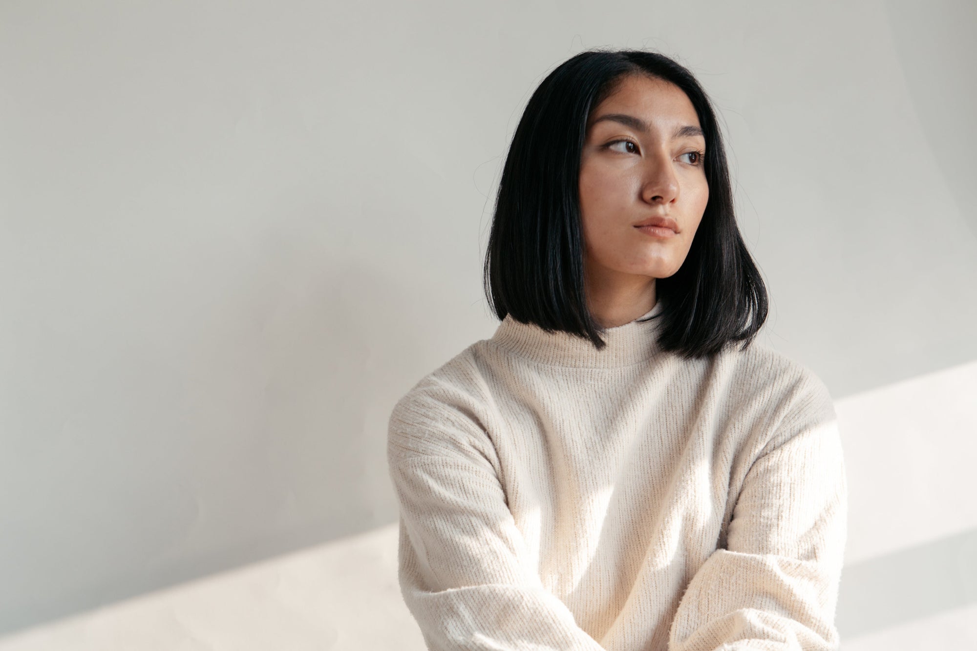 Calvin Klein Femei – Stil Minimalist