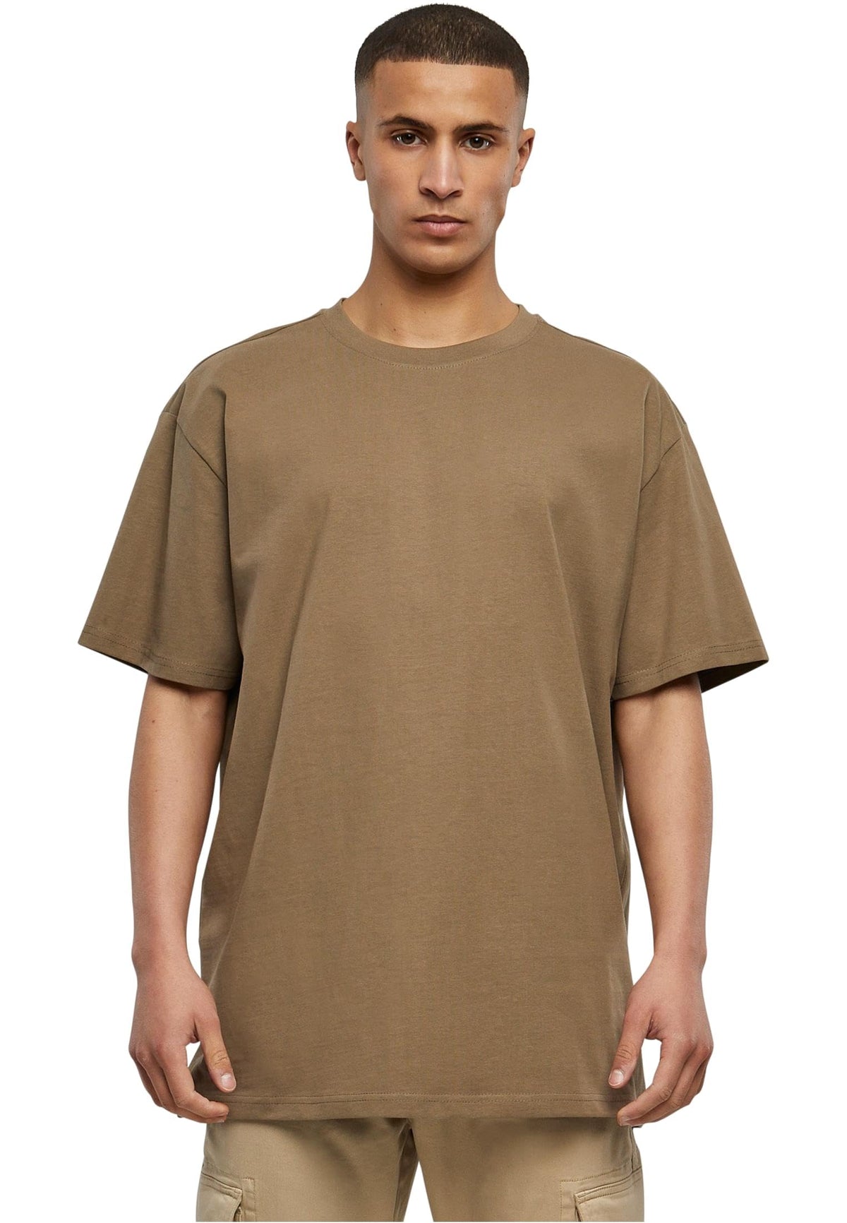 Tricou Urban Classics Heavy Oversized Tee kaki, vedere din față