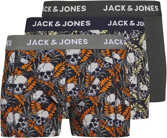 Set original JACK & JONES Junior format din 3 boxeri pentru băieți, realizați din materiale confortabile și plăcute la purtare.