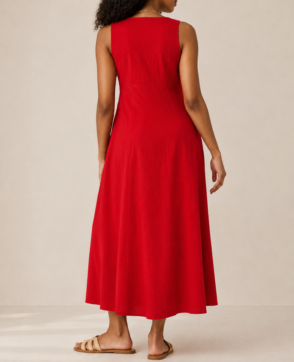 Rochie Maxi cu Decolteu în V și Nasturi Decorativi – The Drop
