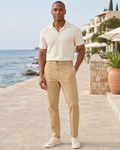 Pantaloni chino Amazon Essentials Classic Fit bărbați Mushroom Brown