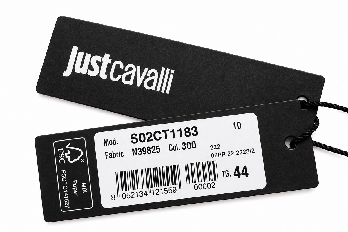 Etichetă Just Cavalli originală pe fundal alb, model S02CT1183